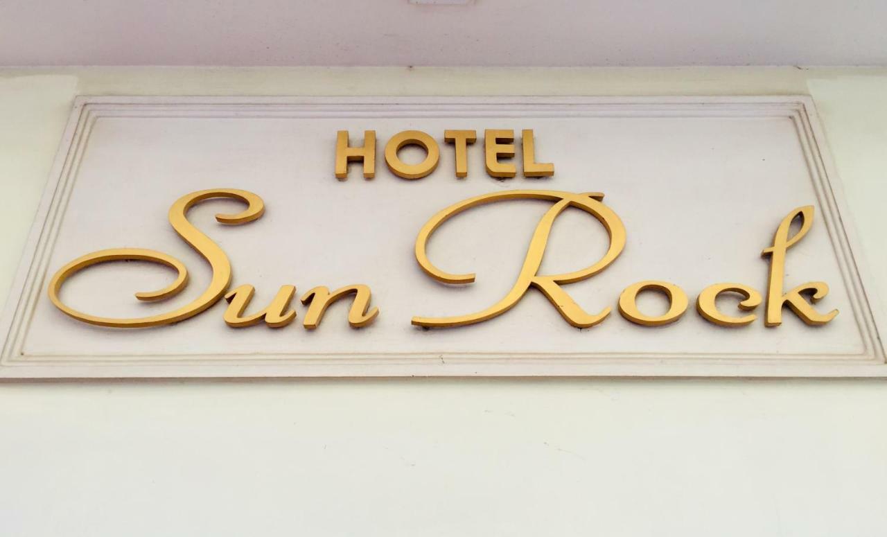 Hotel Sun Rock Kanyakumari Exteriör bild